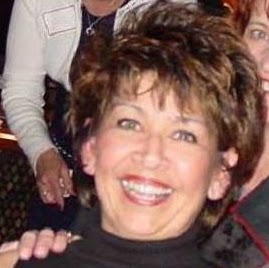 Eva Howell Photo 9