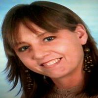 Kellie Higgins Photo 18