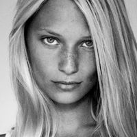 Christine Smart Photo 8