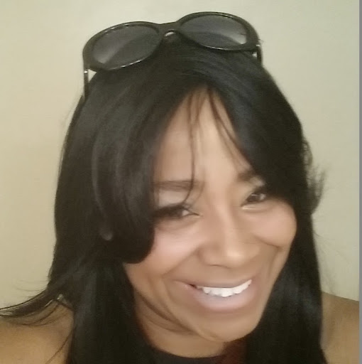Stephanie Hendricks Photo 27