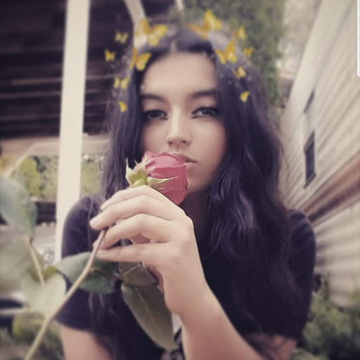 April Miranda Photo 4