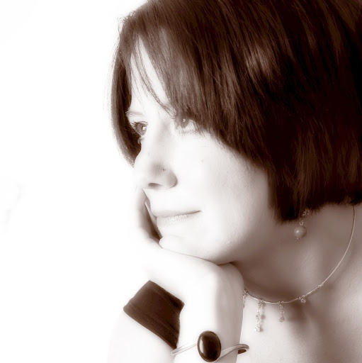 Dawn Nicholson Photo 19