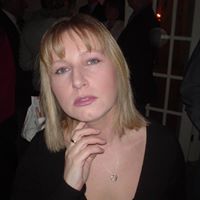 Andrea Ainsworth Photo 21