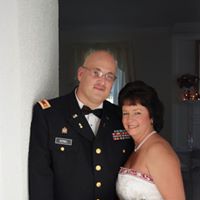 Lynn Kerns Photo 25