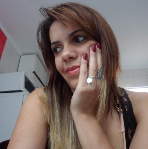 Claudia Lang Photo 17