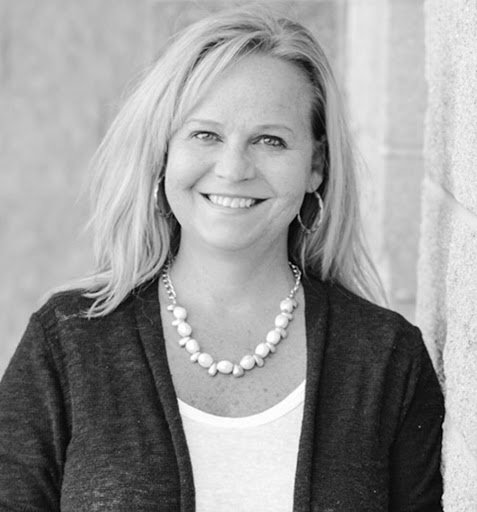 Jennifer Holden Photo 29