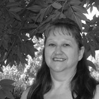 Robin Foster Photo 36