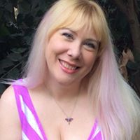 Carrie Martin Photo 16