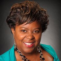 Stephanie Keyes Photo 13