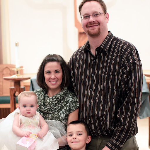 Sara Schneider Photo 17