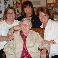 Lisa Michels Photo 16