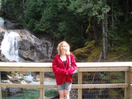 Kelly Cooper Photo 49