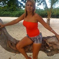 Arlene Acevedo Photo 13