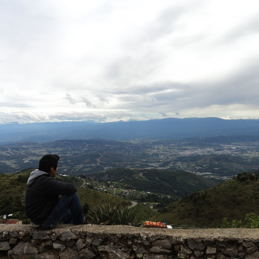 David Alvarado Photo 8