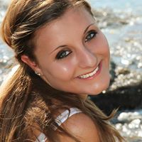 Leah Harding Photo 17
