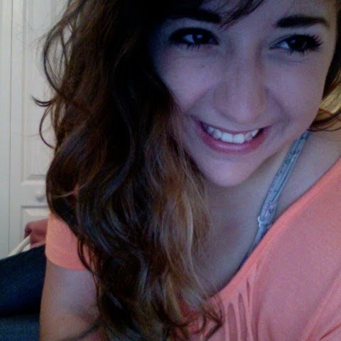 Elizabeth Maria Photo 38