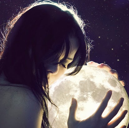 Sarah Wright Photo 37