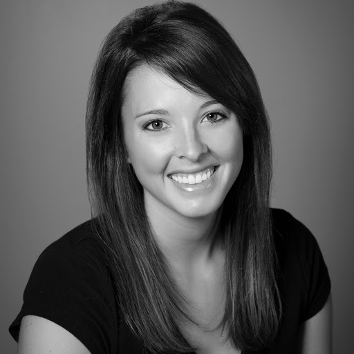 Stephanie Adamson Photo 25