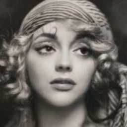 Amy Shearer Photo 13