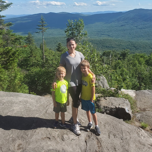 Laura Phillips Photo 45