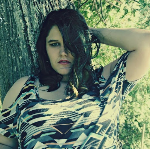 Danielle Lane Photo 13