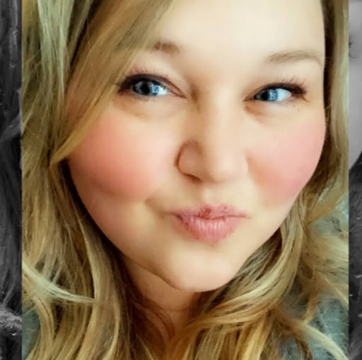 Sarah Harrison Photo 48