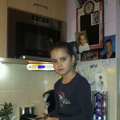 Laura Small Photo 39