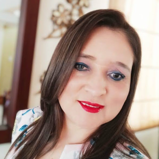 Cristina Velasco Photo 11
