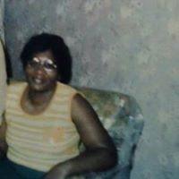 Jennifer Crowder Photo 27