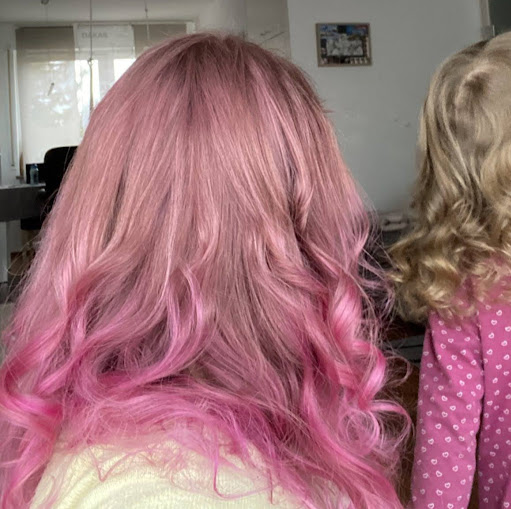 Stephanie Adam Photo 28