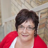 Janet Dunlop Photo 19