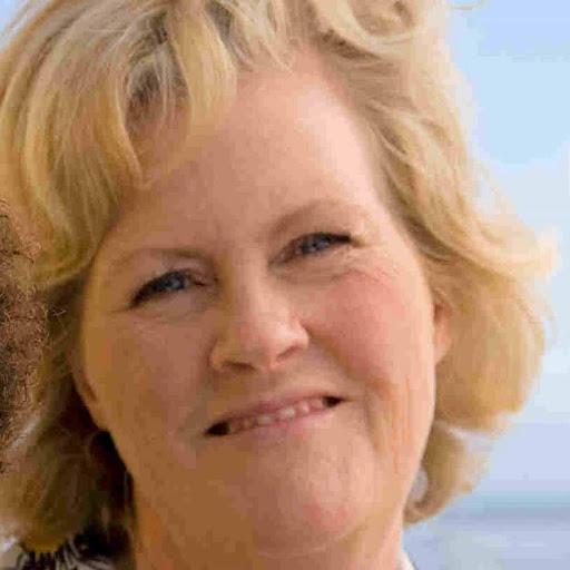 Kathleen Moore Photo 26