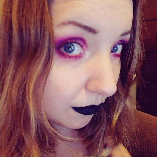 Robyn White Photo 15