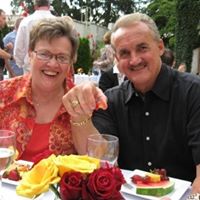 Julia Bradley Photo 15