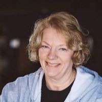 Laura Carlisle Photo 42