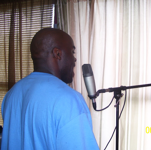 Ricky Manuel Photo 8