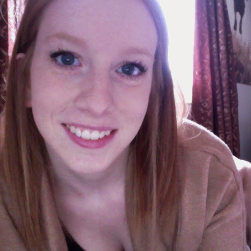 Amy Small Photo 23