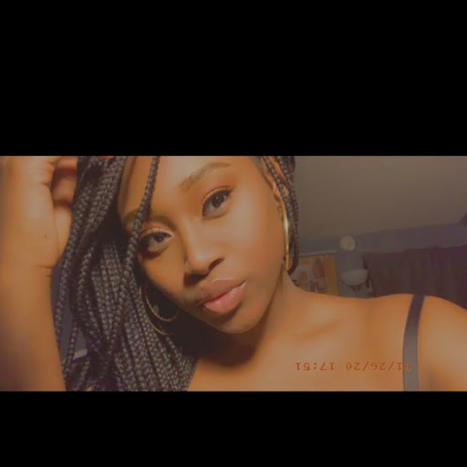 Justina Jones Photo 17