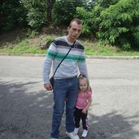 Derrick Julian Photo 9