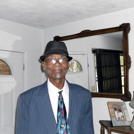 Claude Davis Photo 25