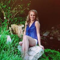 Julie Wendel Photo 14