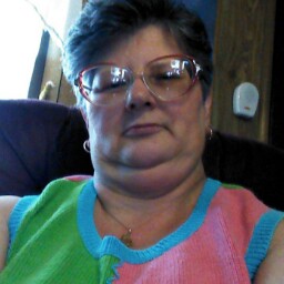 Carolyn Harris Photo 13