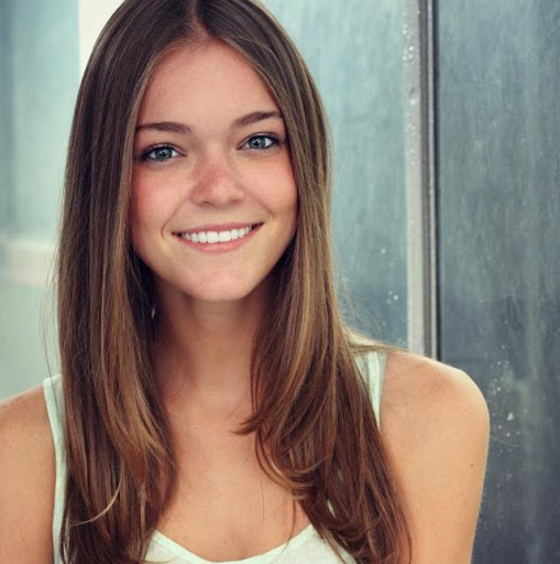 Beth Carlisle Photo 30