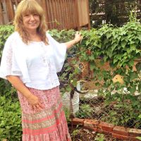 Paula Schroeder Photo 26