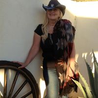 Lucy Gilbert Photo 26