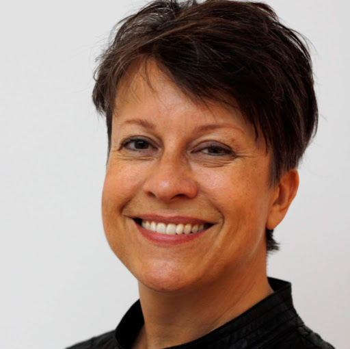 Christine Calvert Photo 24