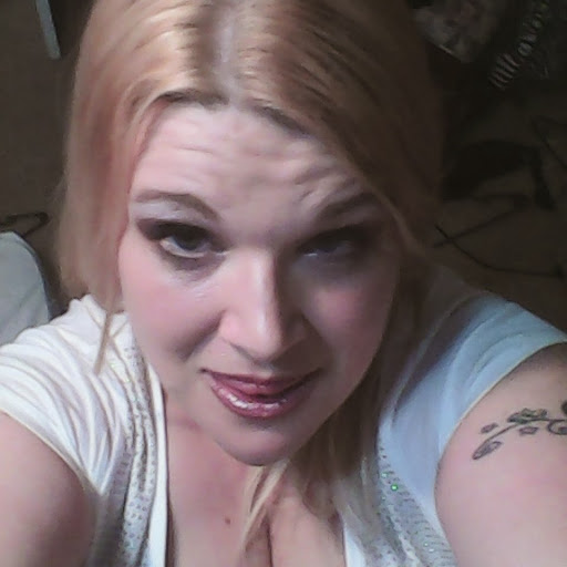 Daphne Smith Photo 7