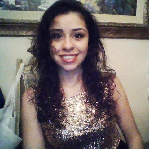 Elizabeth Garay Photo 15