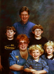 Kristine Bell Photo 4