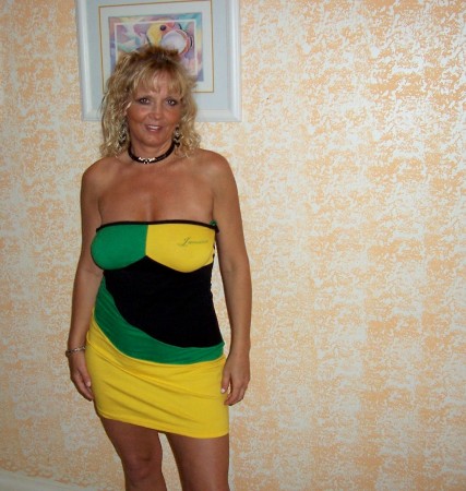 Beverly Davis Photo 10